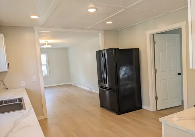 Photo 3 of Single family home for sale at 124 N 3rd Street, Le Sueur, MN 56058 | MLS# 7143385 | Listing updated on 2026-09-13