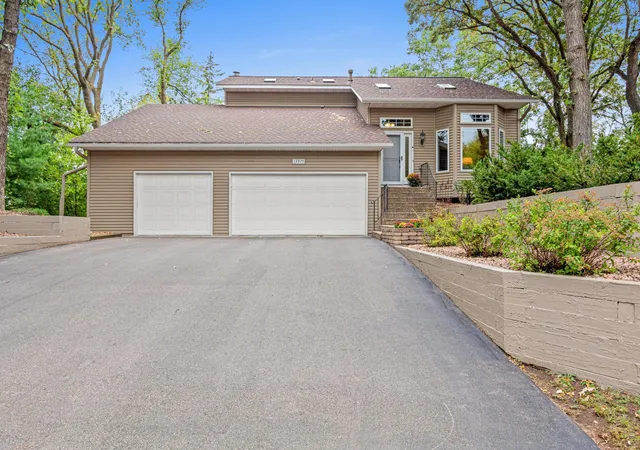 Single family home for sale at 13975 Granada Ct, Saint Paul, MN 55124 | MLS# 7143393