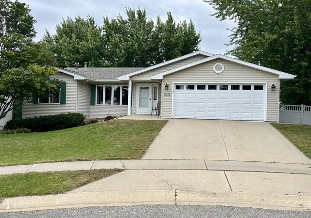 Photo 2 of Single family home for sale at 2019 26th Street Se, Rochester, MN 55904 | MLS# 7143409 | Listing updated on 2026-09-18