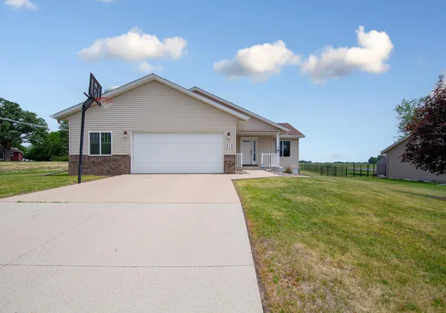 Photo 1 of Single family home for sale at 315 Hazeltine Ave Ne, Owatonna, MN 55060 | MLS# 7143410 | Listing updated on 2026-09-13