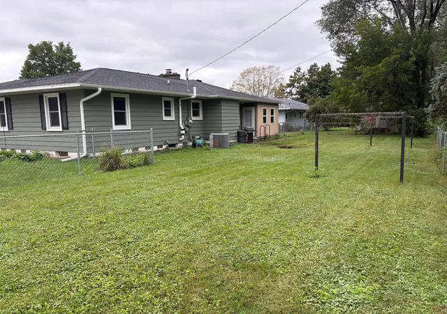 Photo 4 of Single family home for sale at 528 S 6th Street, La Crescent, MN 55947 | MLS# 7143431 | Listing updated on 2026-09-13