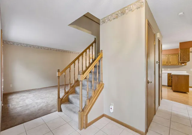 Photo 4 of Single family home for sale at 9119 Nantwick Ridge, Minneapolis, MN 55443 | MLS# 7143458 | Listing updated on 2026-10-02