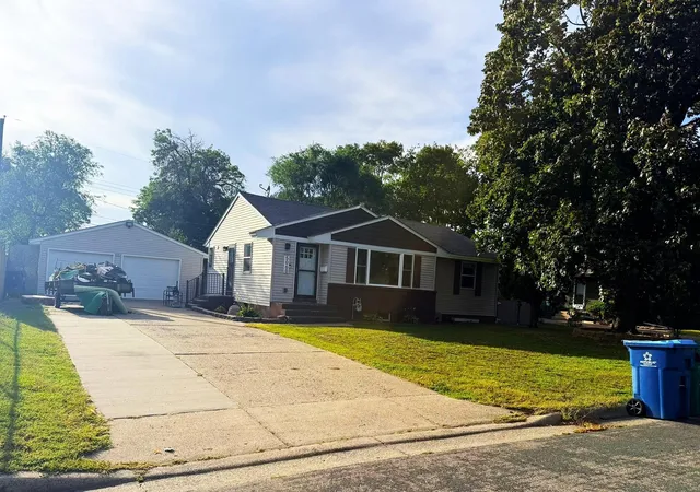 Photo 1 of Single family home for sale at 5060 Clearview St Ne, Minneapolis, MN 55421 | MLS# 7143462 | Listing updated on 2026-09-15