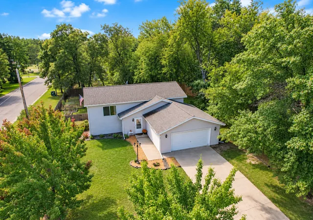 Photo 1 of Single family home for sale at 802 Cora St, Brainerd, MN 56401 | MLS# 7143477 | Listing updated on 2026-09-23
