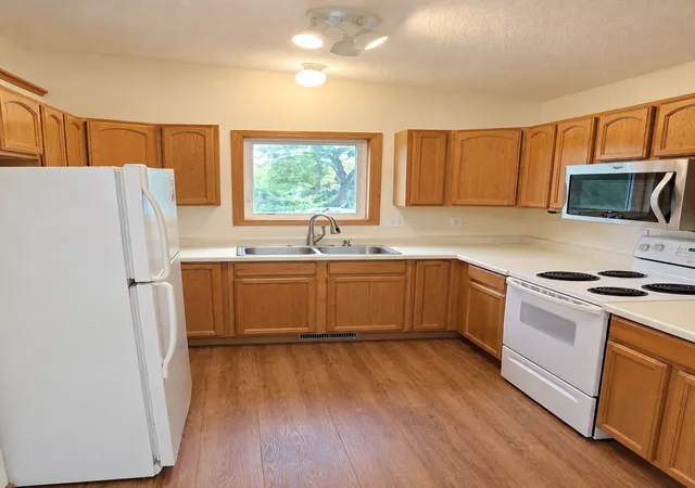 Photo 4 of Single family home for sale at 802 Cora St, Brainerd, MN 56401 | MLS# 7143477 | Listing updated on 2026-09-23