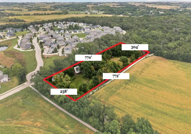 Photo 3 of Single family home for sale at 4220 Eastwood Rd Se, Rochester, MN 55904 | MLS# 7143521 | Listing updated on 2026-09-22