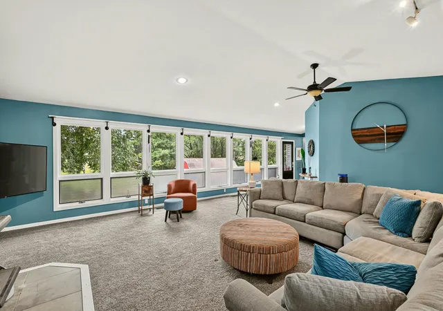 Photo 3 of Single family home for sale at 4220 Eastwood Rd SE, Rochester, MN 55904 | MLS# 7143521 | Listing updated on 2026-09-22