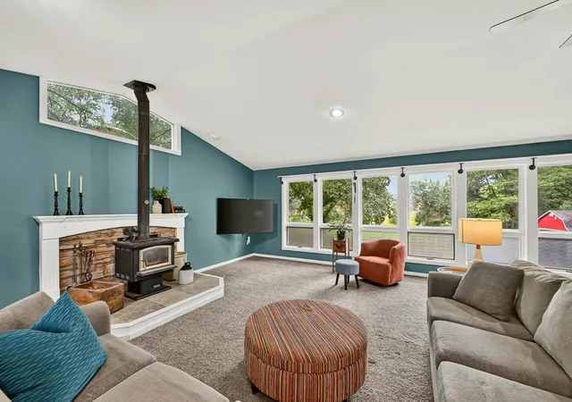 Photo 4 of Single family home for sale at 4220 Eastwood Rd SE, Rochester, MN 55904 | MLS# 7143521 | Listing updated on 2026-09-22