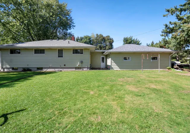 Photo 3 of Single family home for sale at 800 Garfield St, Cloquet, MN 55720 | MLS# 7143559 | Listing updated on 2026-09-13