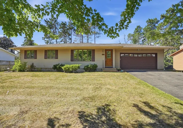 Photo 1 of Single family home for sale at 651 10th Street N, Hudson, WI 54016 | MLS# 7143562 | Listing updated on 2026-10-13