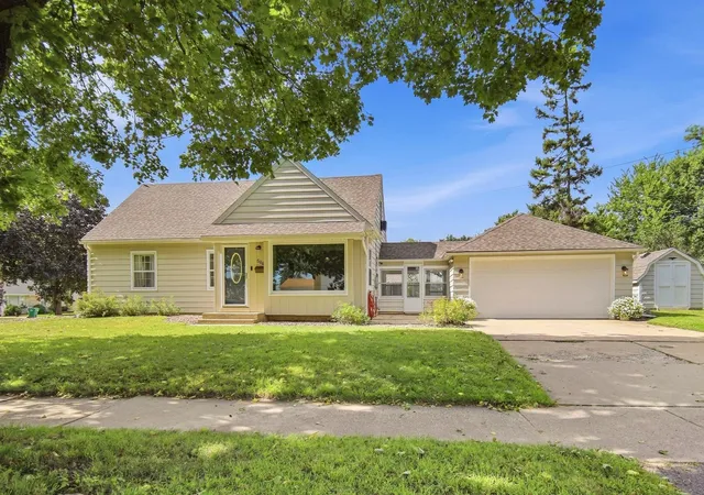 Photo 1 of Single family home for sale at 506 17th Street Sw, Austin, MN 55912 | MLS# 7143569 | Listing updated on 2026-10-02