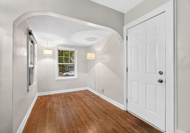 Photo 3 of House for sale at 1724 Malvern St, Saint Paul, MN 55113 | MLS# 7143583 | Listing updated on 2026-09-25