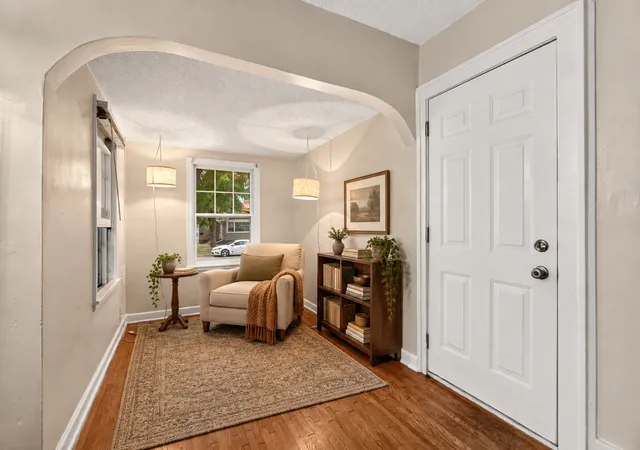 Photo 4 of House for sale at 1724 Malvern St, Saint Paul, MN 55113 | MLS# 7143583 | Listing updated on 2026-09-25