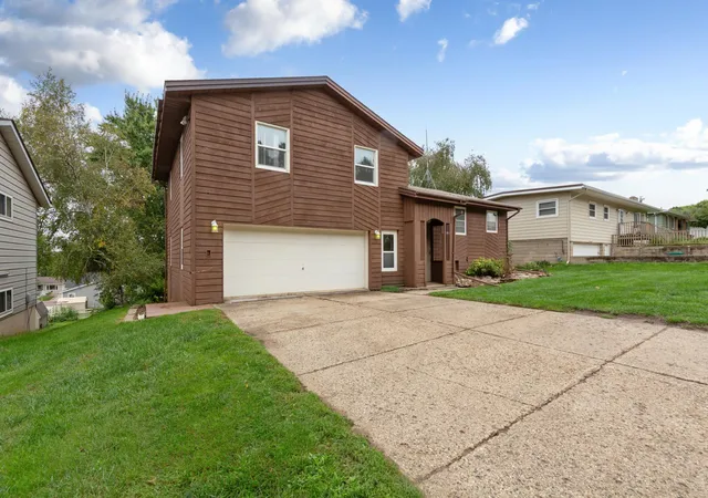 Single family home for sale at 610 West St, Jackson, MN 56143 | MLS# 7143589