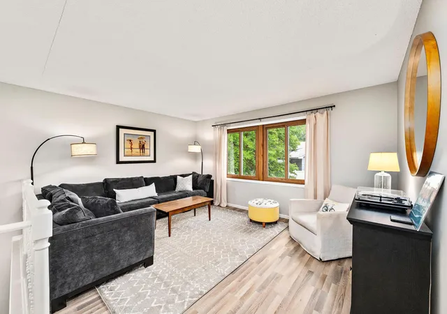 Photo 4 of Single family home for sale at 631 Bighorn Dr, Chanhassen, MN 55317 | MLS# 7143594 | Listing updated on 2026-10-02