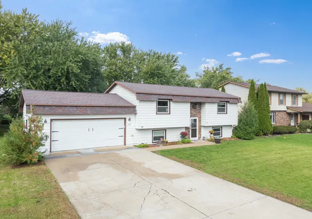 Photo 35 of Single family home for sale at 615 7th Avenue NE, Stewartville, MN 55976 | MLS# 7143599 | Listing updated on 2026-10-07