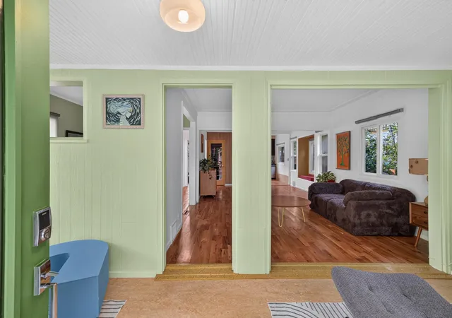 Photo 4 of Sale Pending at 2633 35th Avenue S, Minneapolis, MN 55406 | MLS# 7143619 | Listing updated on 2026-10-08