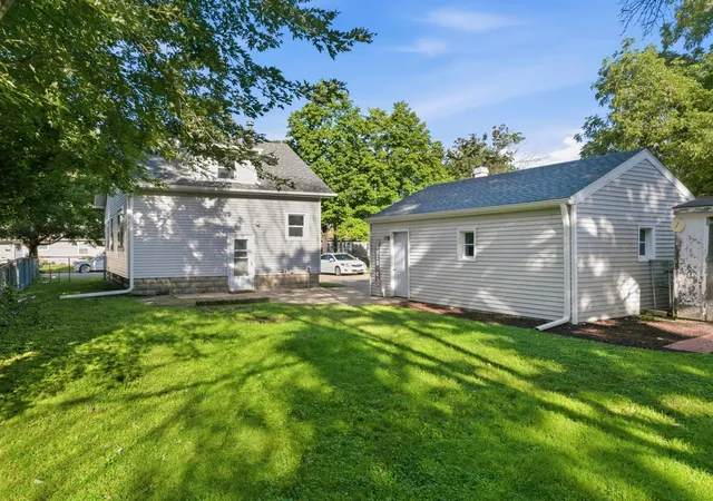 Photo 3 of Single family home for sale at 1202 11th Street NW, Austin, MN 55912 | MLS# 7143633 | Listing updated on 2026-09-14