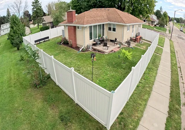 Photo 2 of Single family home for sale at 518 S Orient St, Fairmont, MN 56031 | MLS# 7143650 | Listing updated on 2026-09-13