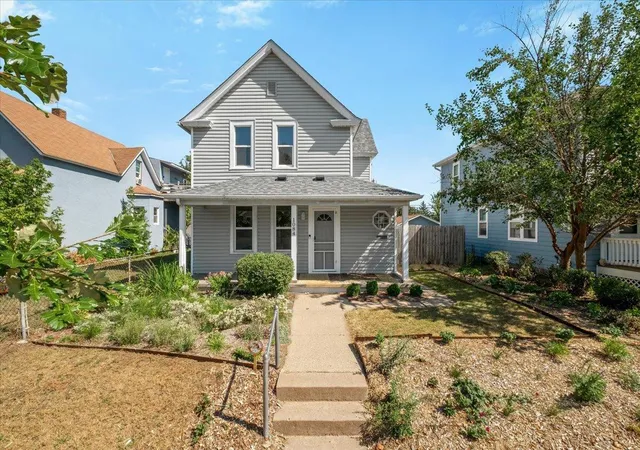 Photo 1 of Single family home for sale at 1084 Galtier St, Saint Paul, MN 55117 | MLS# 7143671 | Listing updated on 2026-09-17