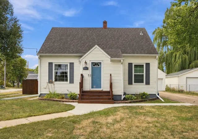Photo 1 of Single family home for sale at 601 11th Street N, Moorhead, MN 56560 | MLS# 7143674 | Listing updated on 2026-09-14