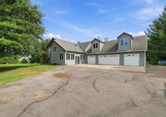 Photo 1 of Single family home for sale at 20077 Xeon Ave, Jordan, MN 55352 | MLS# 7143681 | Listing updated on 2026-09-24