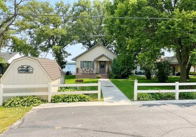 Photo 1 of Sale Pending at 9061 Ingram Ave Nw, Annandale, MN 55302 | MLS# 7143691 | Listing updated on 2026-09-28