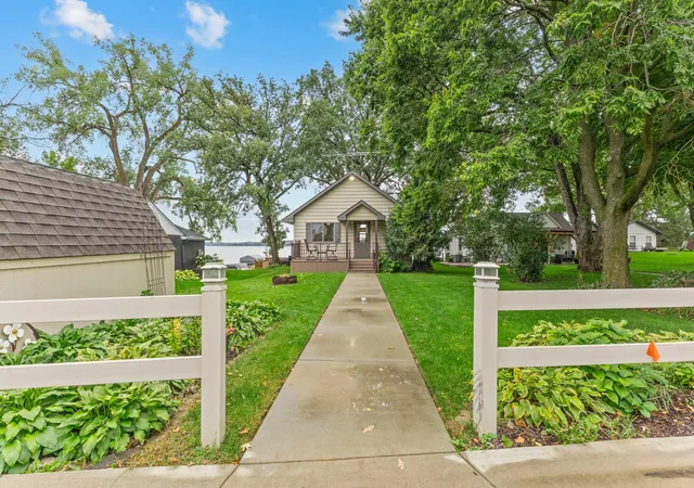 Photo 2 of Sale Pending at 9061 Ingram Ave Nw, Annandale, MN 55302 | MLS# 7143691 | Listing updated on 2026-09-28