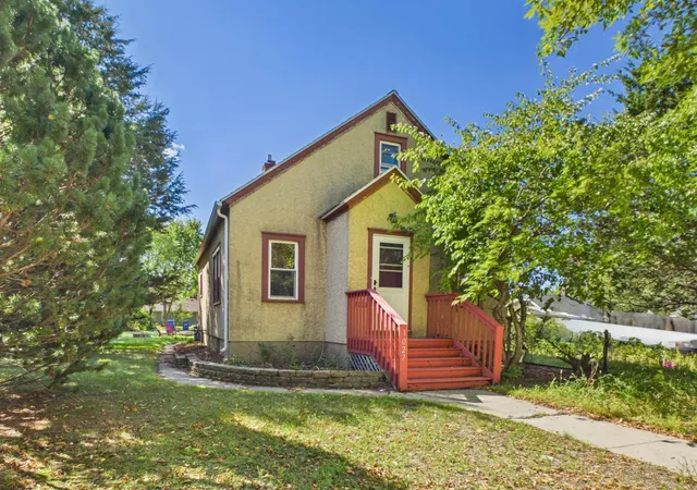 Single family home for sale at 1027 9th Avenue N, Saint Cloud, MN 56303 | MLS# 7143692