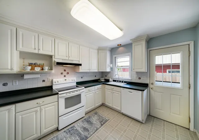 Photo 4 of Single family home for sale at 1525 Ramsey St, Hastings, MN 55033 | MLS# 7143695 | Listing updated on 2026-09-15