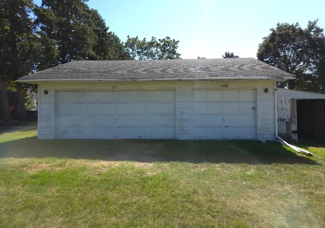 Photo 3 of Single family home for sale at 495 Vadnais Rd, Saint Paul, MN 55127 | MLS# 7143704 | Listing updated on 2026-09-14