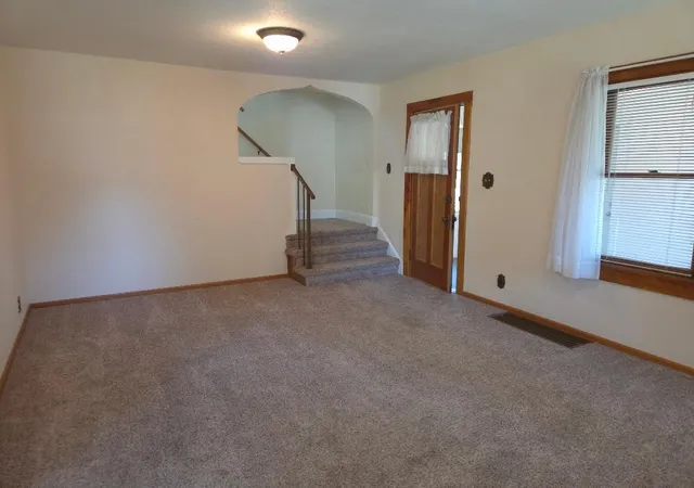 Photo 4 of Single family home for sale at 495 Vadnais Rd, Saint Paul, MN 55127 | MLS# 7143704 | Listing updated on 2026-09-14