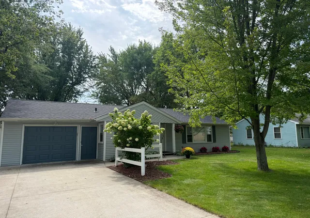 Photo 1 of Single family home for sale at 1128 Woodlawn Acres Dr, Saint Cloud, MN 56301 | MLS# 7143737 | Listing updated on 2026-09-22