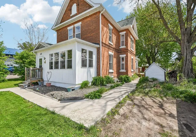 Photo 1 of Single family home for sale at 350 S Bremer Ave, Rush City, MN 55069 | MLS# 7143739 | Listing updated on 2026-09-15