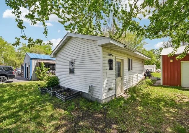 Photo 3 of Single family home for sale at 350 S Bremer Ave, Rush City, MN 55069 | MLS# 7143739 | Listing updated on 2026-09-15