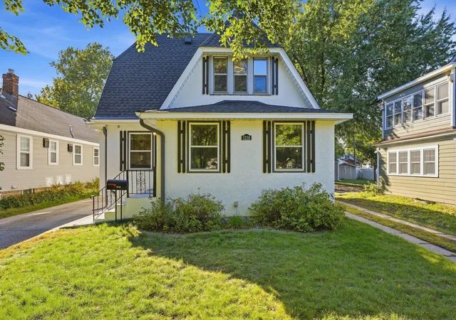Photo 3 of Sale Pending at 5216 33rd Avenue S, Minneapolis, MN 55417 | MLS# 7143743 | Listing updated on 2026-10-08
