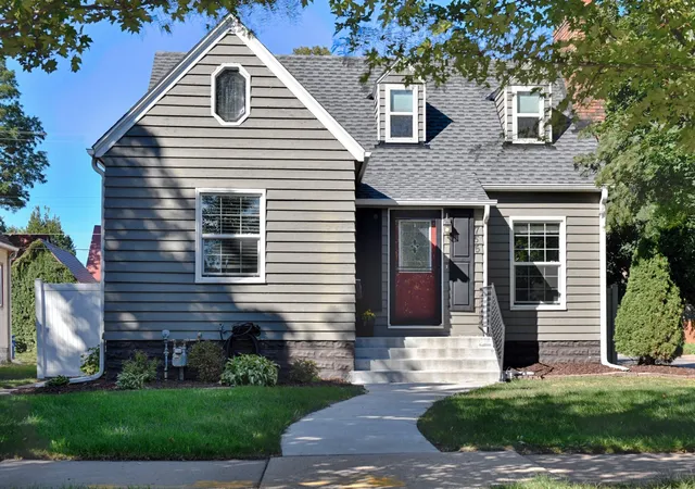 Photo 1 of Single family home for sale at 755 Cottage Ave E, Saint Paul, MN 55106 | MLS# 7143747 | Listing updated on 2026-10-09