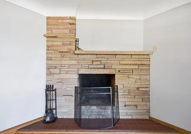 Photo 3 of Single family home for sale at 667 Wheelock Pkwy W, Saint Paul, MN 55117 | MLS# 7143758 | Listing updated on 2026-09-16