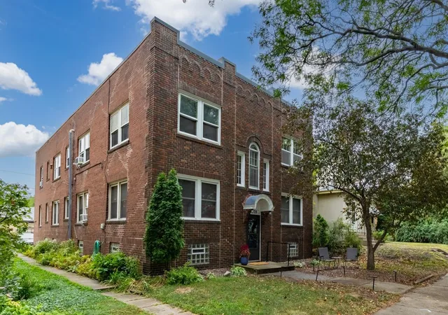 Photo 1 of Condo for sale at 3609 Aldrich Ave S #4, Minneapolis, MN 55409 | MLS# 7143759 | Listing updated on 2026-10-08