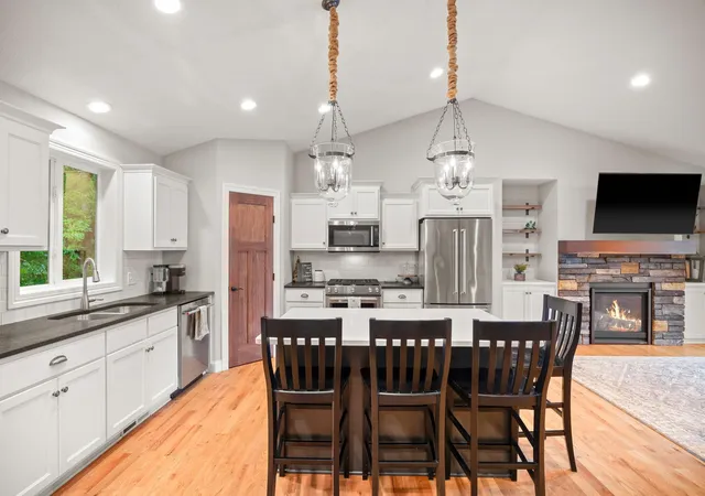 Photo 2 of Single family home for sale at 1910 Buffalo Ridge Dr, Buffalo, MN 55313 | MLS# 7143761 | Listing updated on 2026-09-18