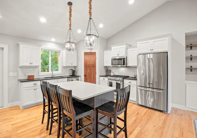 Photo 3 of Single family home for sale at 1910 Buffalo Ridge Dr, Buffalo, MN 55313 | MLS# 7143761 | Listing updated on 2026-09-18