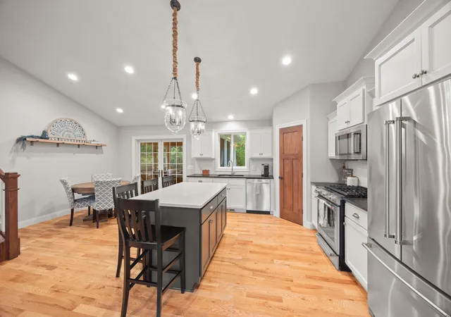 Photo 4 of Single family home for sale at 1910 Buffalo Ridge Dr, Buffalo, MN 55313 | MLS# 7143761 | Listing updated on 2026-09-18