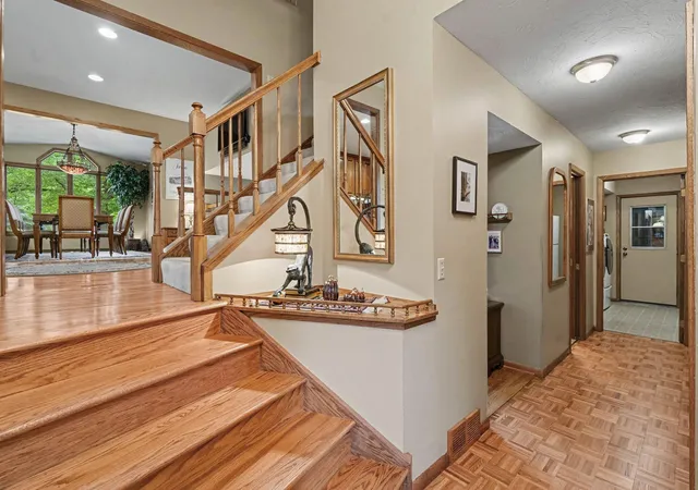 Photo 3 of Single family home for sale at 712 Highland Dr, New Prague, MN 56071 | MLS# 7143763 | Listing updated on 2026-09-28