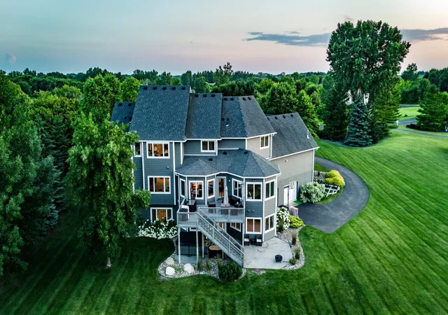 Photo 3 of Mansion for sale at 596 Hahn Dr, Shakopee, MN 55379 | MLS# 7143782 | Listing updated on 2026-09-28