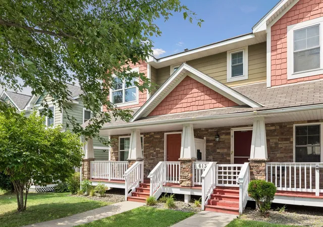 Photo 3 of Single family home for sale at 611 Whitall St, Saint Paul, MN 55130 | MLS# 7143790 | Listing updated on 2026-10-19
