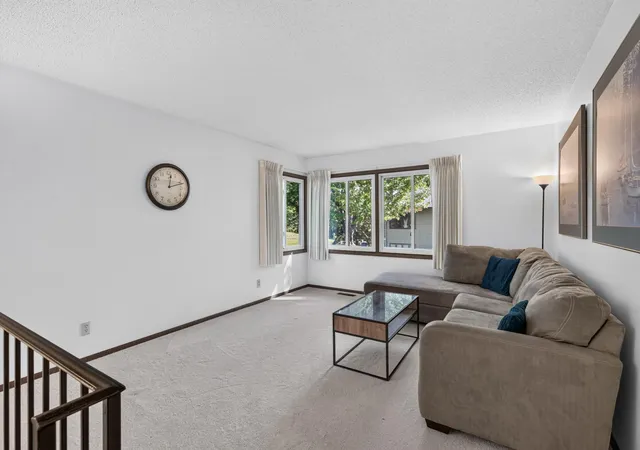Photo 4 of Single family home for sale at 1442 Arden View Dr, Saint Paul, MN 55112 | MLS# 7143797 | Listing updated on 2026-09-18
