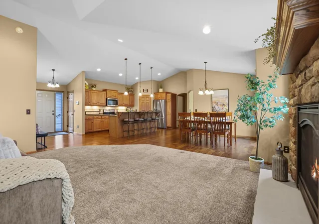 Photo 4 of Single family home for sale at 1522 Aspen Ln, Saint Cloud, MN 56303 | MLS# 7143798 | Listing updated on 2026-10-29