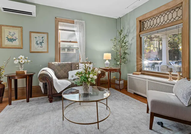 Photo 4 of Single family home for sale at 1603 Laurel Ave, Saint Paul, MN 55104 | MLS# 7143802 | Listing updated on 2026-10-08