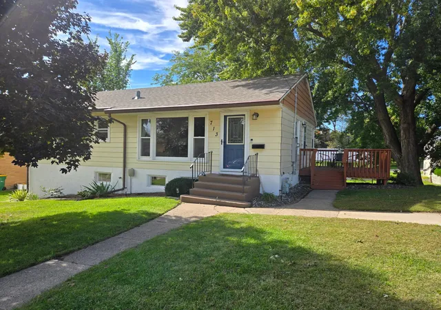 Photo 1 of Sale Pending at 713 Cedar Ave, Albert Lea, MN 56007 | MLS# 7143804 | Listing updated on 2026-09-29