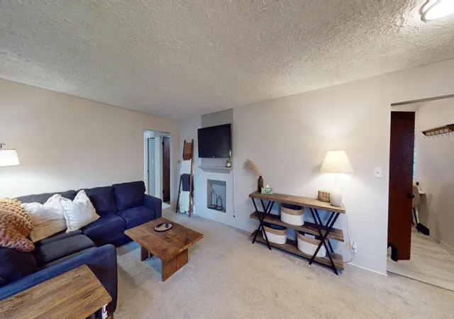 Photo 3 of Sale Pending at 713 Cedar Ave, Albert Lea, MN 56007 | MLS# 7143804 | Listing updated on 2026-09-29